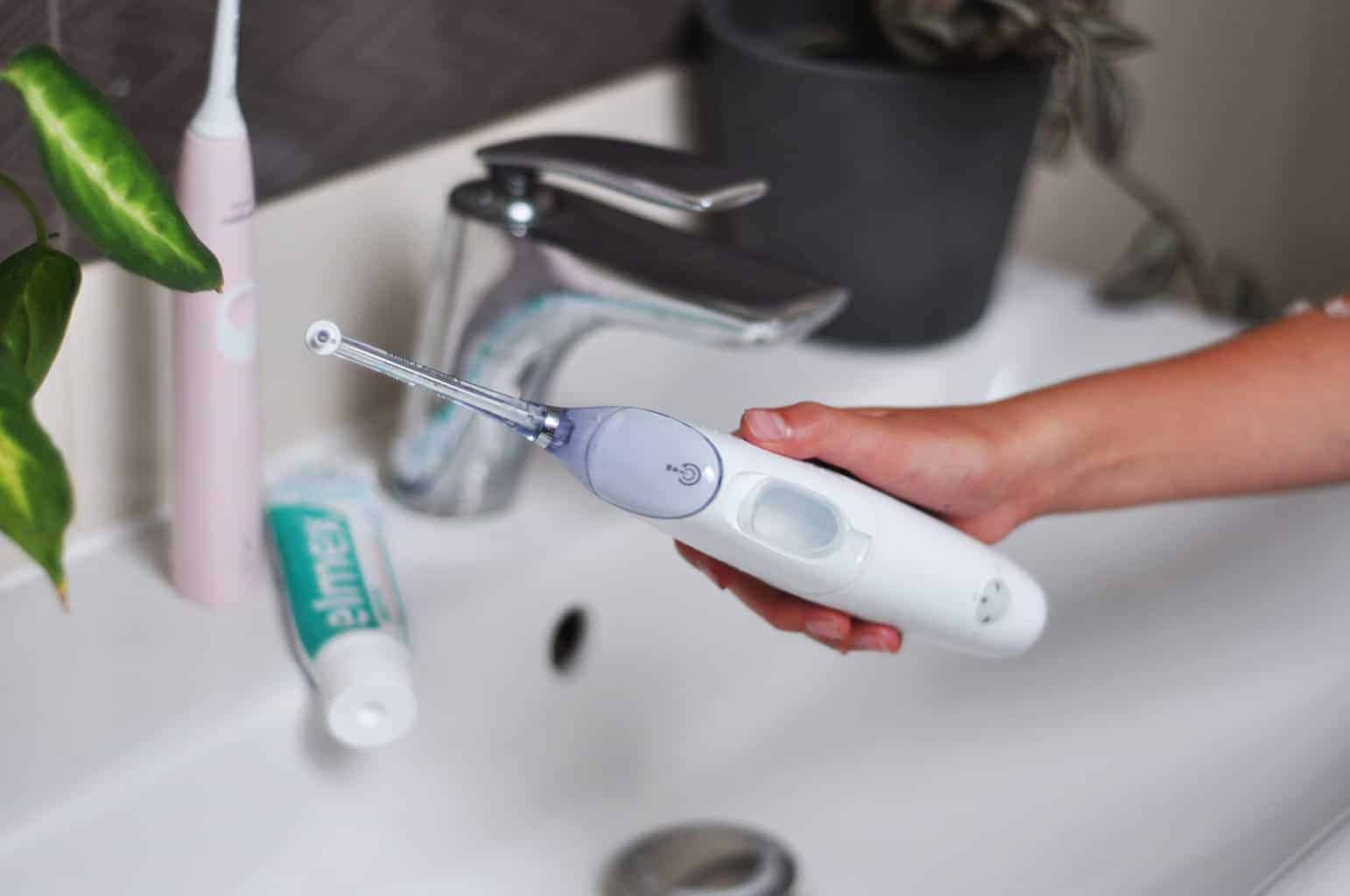 Zubná sprcha Phillips Airfloss